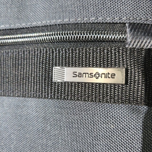 Samsonite Travel Laptop Bag with Tons of Pockets and Luggage Strap - Picture 6 of 13